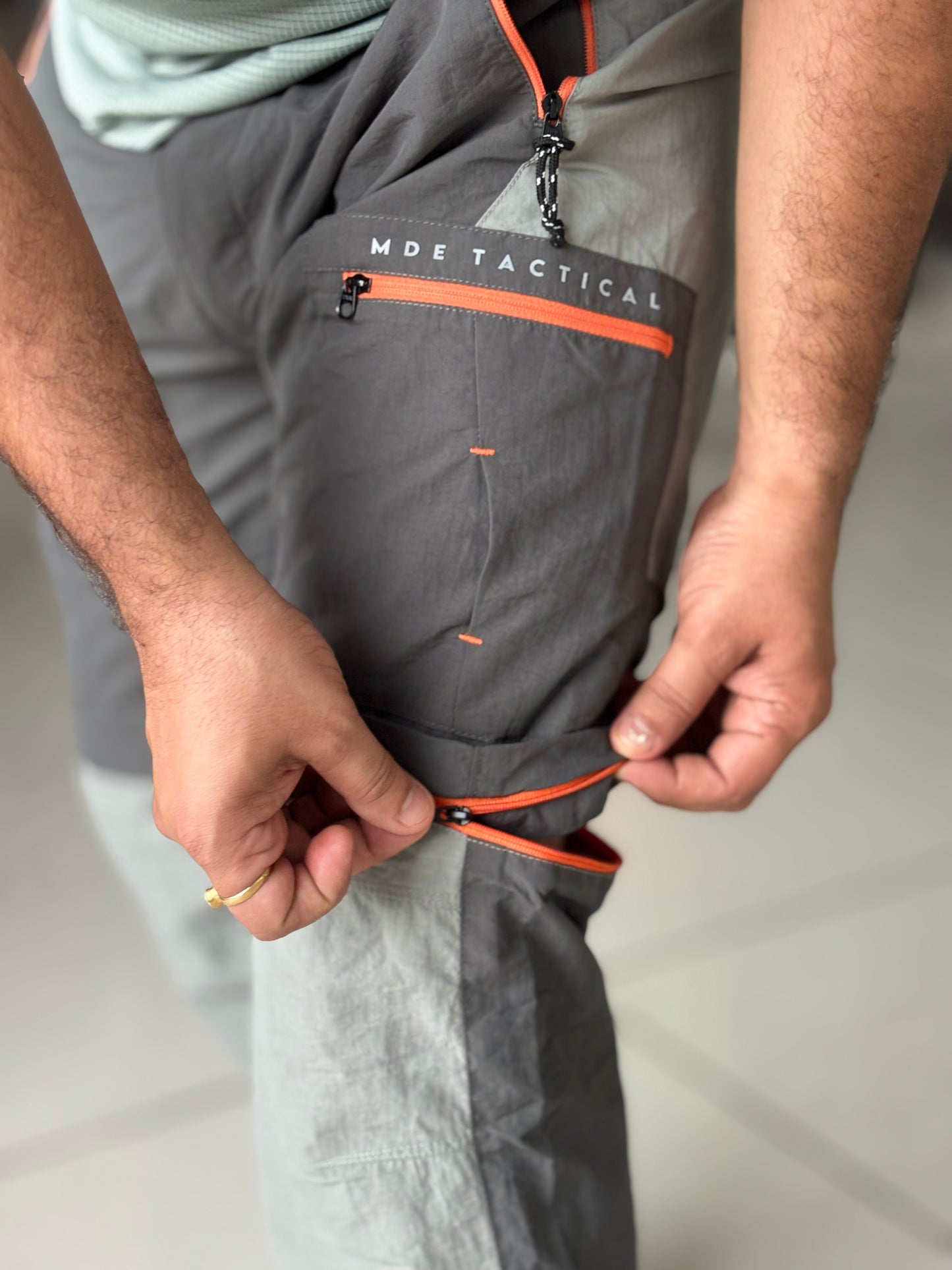 MDE Travel 2 in 1 pants lite grey